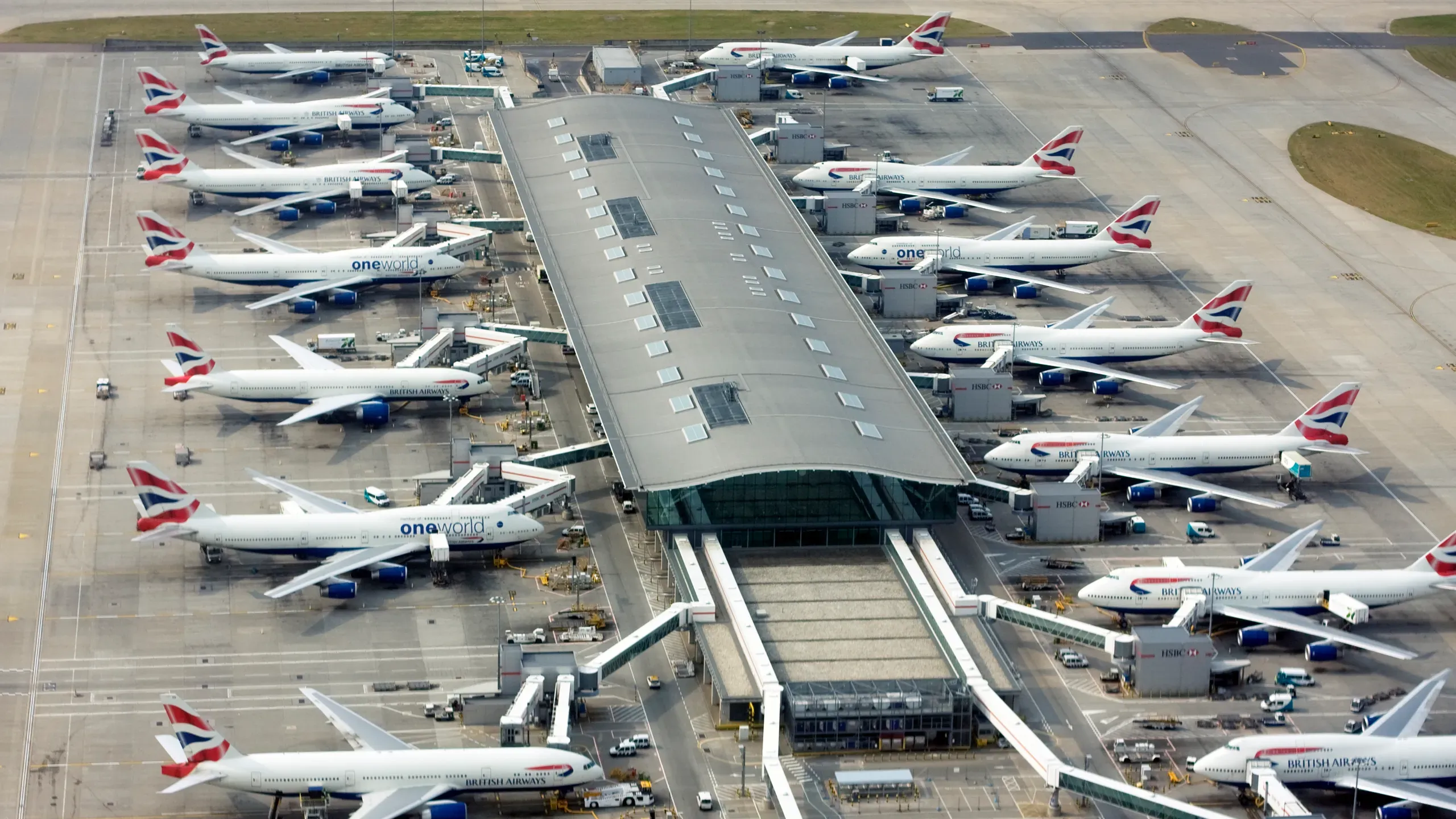 The UK Launches A 22 Point Plan To Tackle Air Travel Disruption